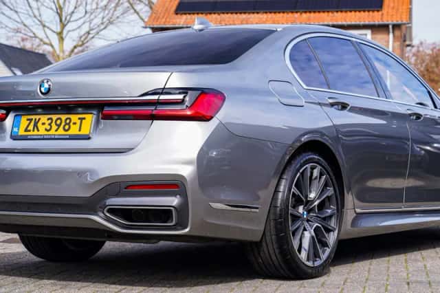 BMW 7 (2019) thumbnail 2
