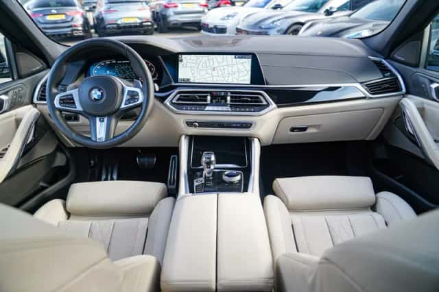 BMW X6 (2021) thumbnail 2
