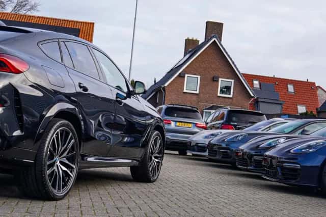 BMW X6 (2021) thumbnail 3