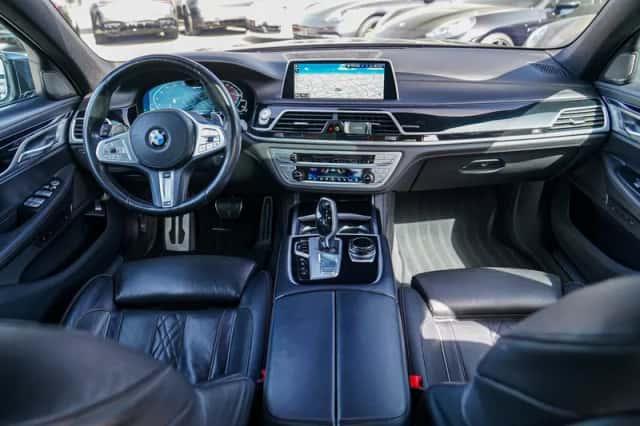 BMW 7 (2020) thumbnail 2