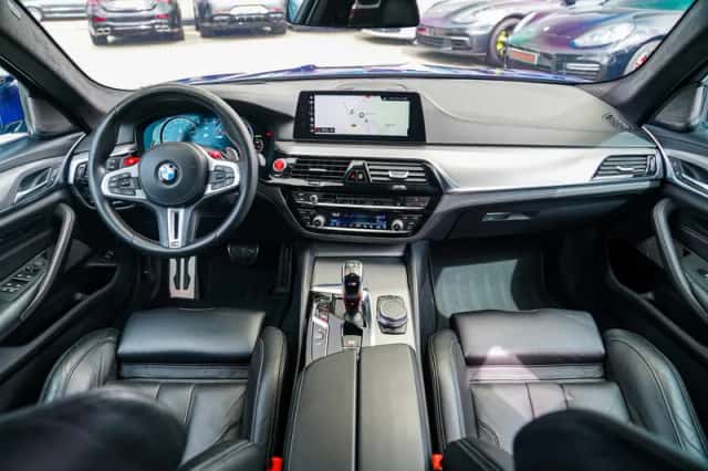 BMW M5 (2018) thumbnail 2