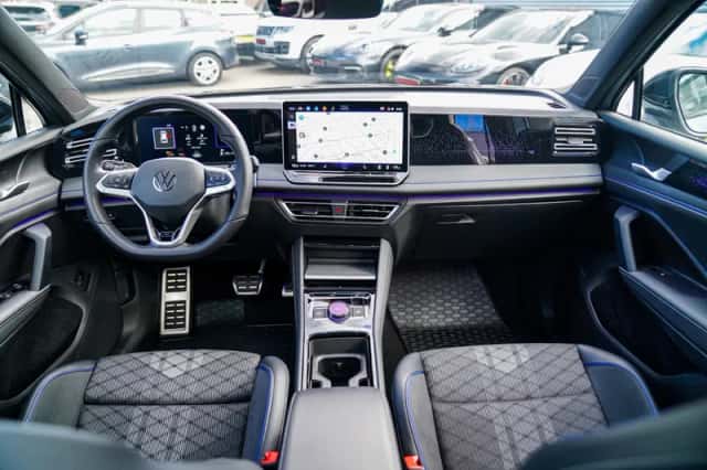 Volkswagen Tiguan (2025) thumbnail 2