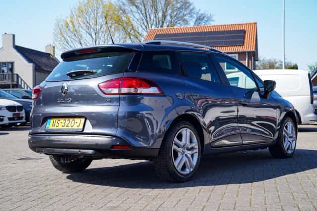 Renault Clio (2017) thumbnail 3
