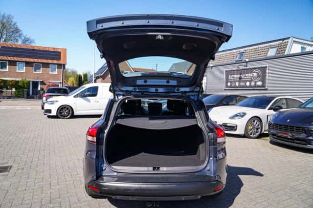 Renault Clio (2017) thumbnail 5