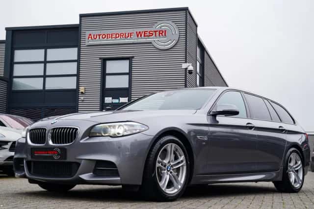 BMW 5-Serie (2016) thumbnail 1