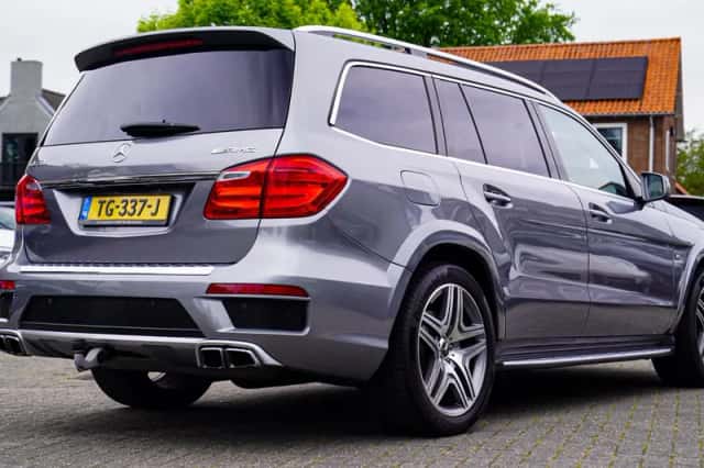Mercedes-Benz Benz (2016) thumbnail 2