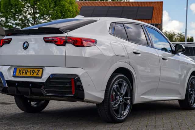 BMW X2 (2025) thumbnail 2