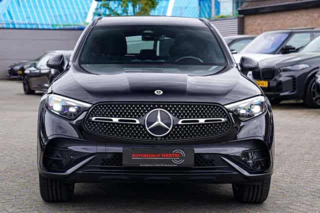 Mercedes-Benz Benz (2023) thumbnail 6