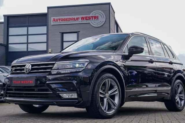 Volkswagen Tiguan (2016) thumbnail 1