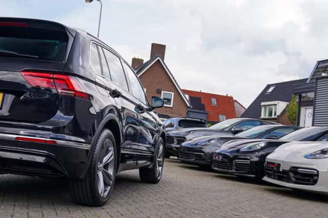 Volkswagen Tiguan (2016) thumbnail 3
