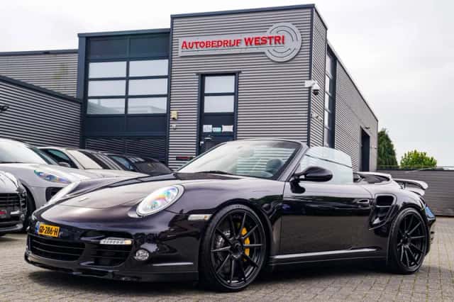 Porsche 911 (2010) thumbnail 1