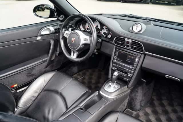 Porsche 911 (2010) thumbnail 3