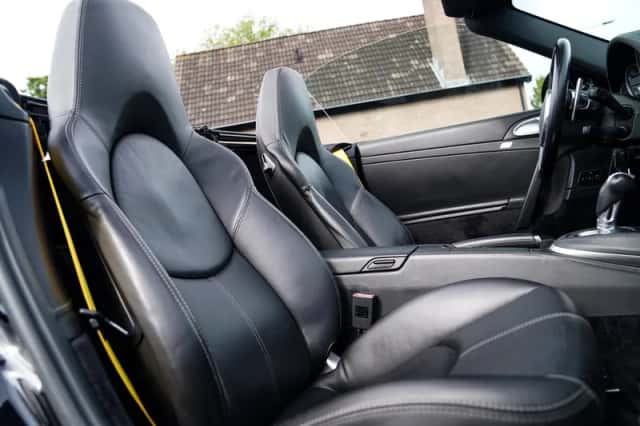 Porsche 911 (2010) thumbnail 5