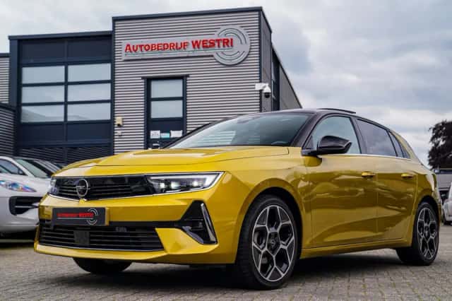 Opel Astra (2022) thumbnail 1