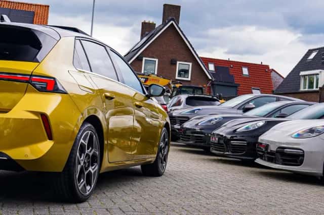 Opel Astra (2022) thumbnail 3
