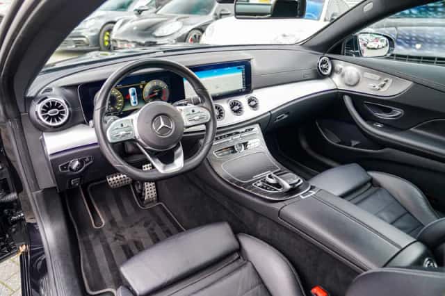 Mercedes-Benz Benz (2019) thumbnail 2