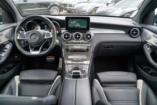 Mercedes-Benz Benz (2018) thumbnail 2