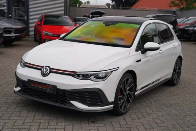 Volkswagen Golf (2021) thumbnail 4