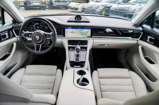 Porsche Panamera (2019) thumbnail 3