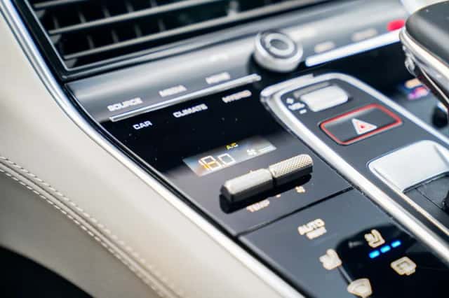 Porsche Panamera (2019) thumbnail 6