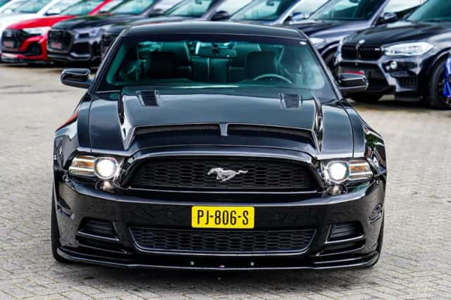 Ford Mustang (2012) thumbnail 6
