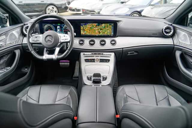 Mercedes-Benz Benz (2019) thumbnail 3