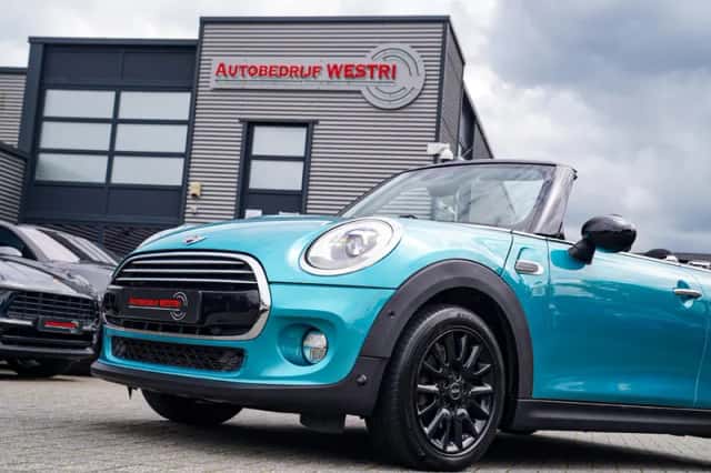 MINI Cooper (2017) thumbnail 2