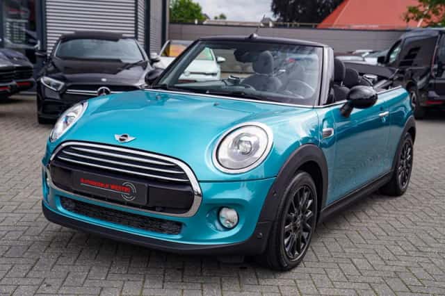 MINI Cooper (2017) thumbnail 3