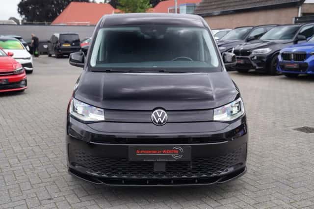 Volkswagen Caddy (2022) thumbnail 3