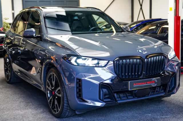 BMW X5 (2023) thumbnail 1