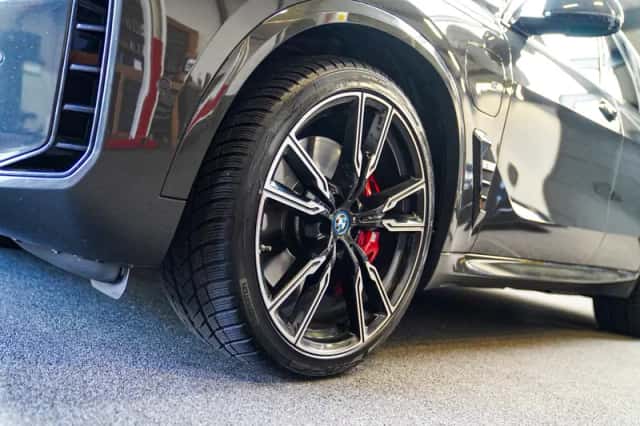 BMW X5 (2023) thumbnail 5