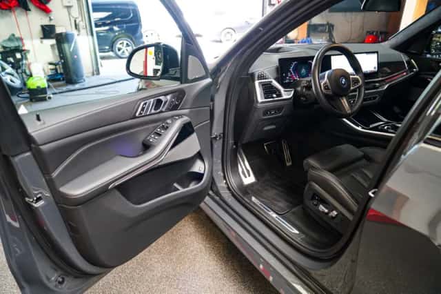 BMW X5 (2023) thumbnail 6