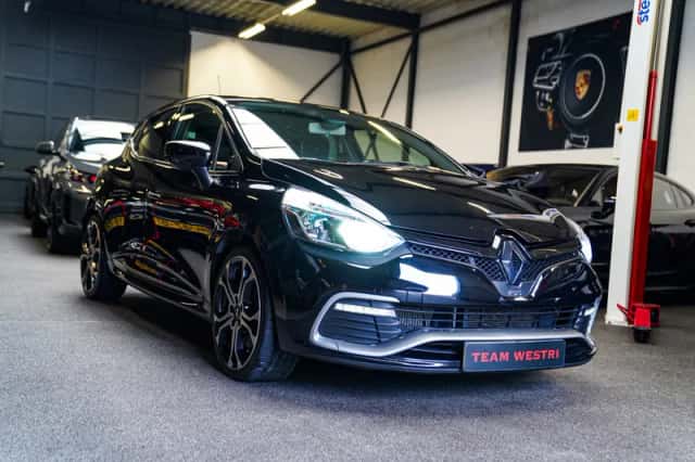 Renault Clio (2015) thumbnail 2