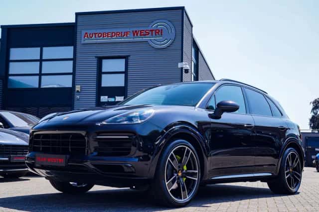 Porsche Cayenne (2020) thumbnail 1