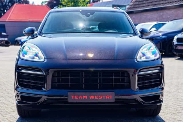 Porsche Cayenne (2020) thumbnail 4