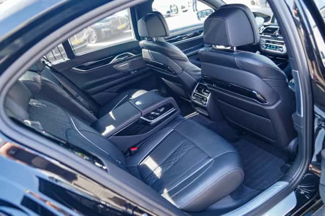 BMW 7 (2022) thumbnail 6