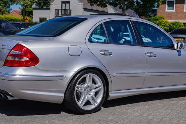 Mercedes-Benz Benz (2003) thumbnail 2