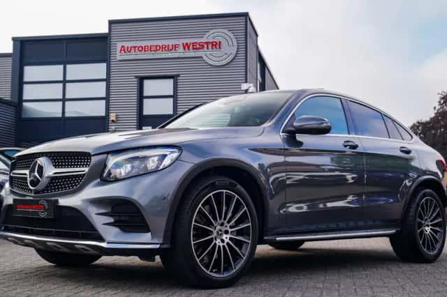 Mercedes-Benz Benz (2016) thumbnail 1