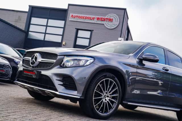 Mercedes-Benz Benz (2016) thumbnail 4