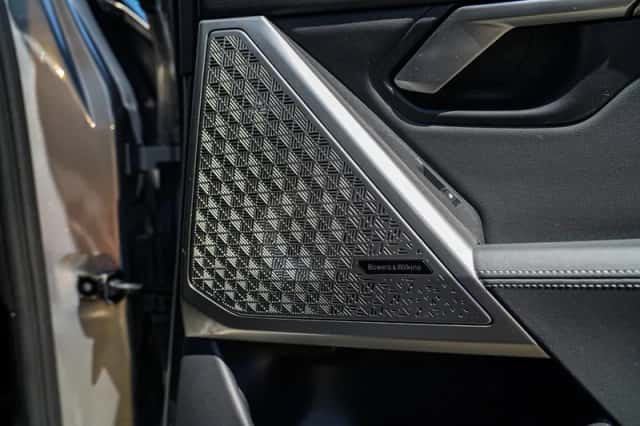 BMW i5 (2024) thumbnail 6