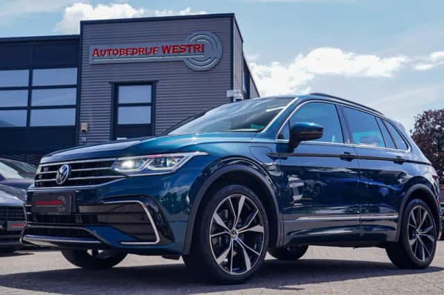 Volkswagen Tiguan (2021) thumbnail 1