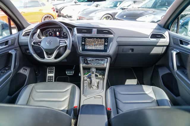 Volkswagen Tiguan (2021) thumbnail 2