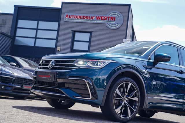 Volkswagen Tiguan (2021) thumbnail 4