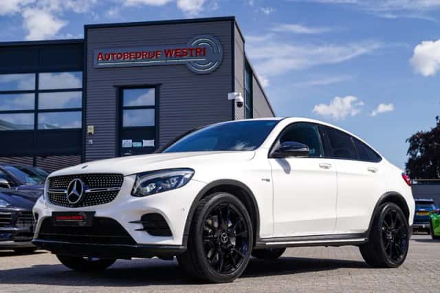 Mercedes-Benz Benz (2019) thumbnail 1