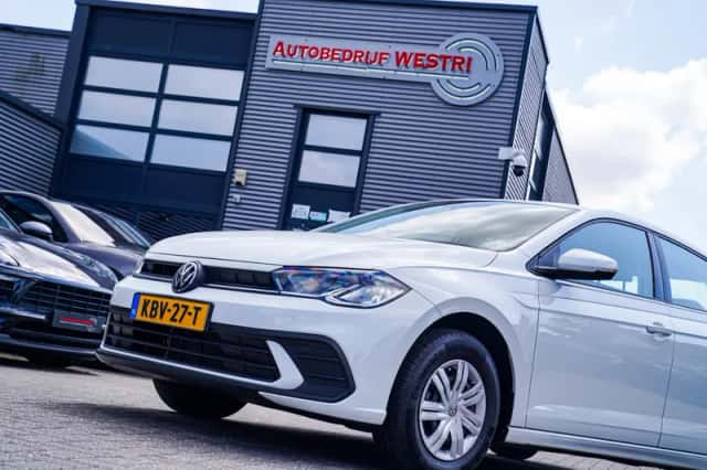 Volkswagen Polo (2024) thumbnail 2