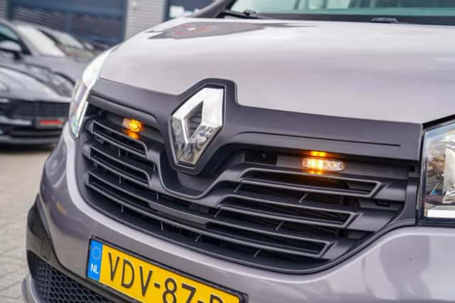 Renault Trafic (2019) thumbnail 3