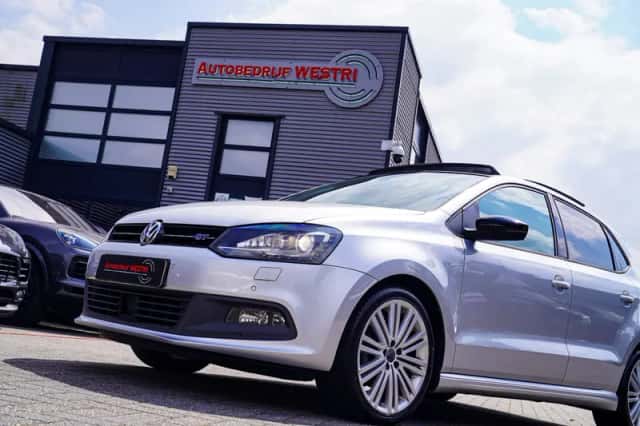 Volkswagen Polo (2014) thumbnail 4
