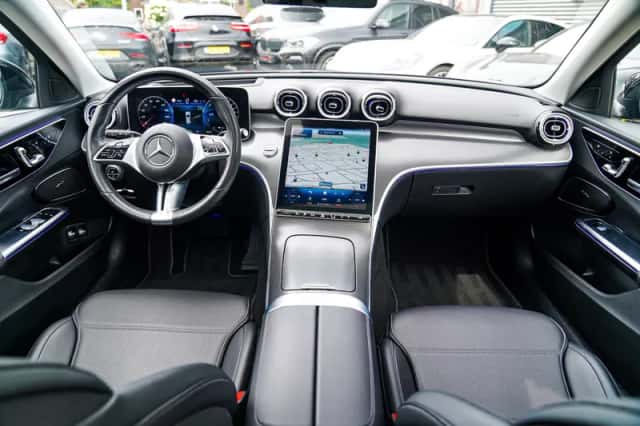 Mercedes-Benz Benz (2022) thumbnail 2