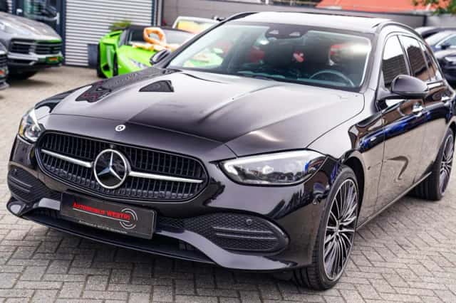 Mercedes-Benz Benz (2022) thumbnail 5