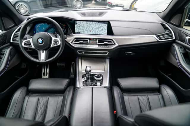 BMW X5 (2020) thumbnail 2